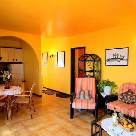 App 5a - Sonniger Balkon, Meerblick, Sehr Ruhig, 5 Min Zum *