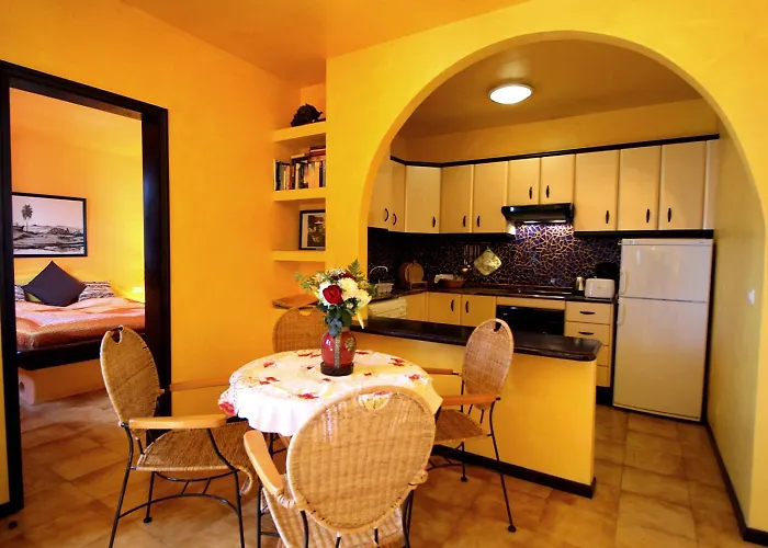 App 5a - Sonniger Balkon, Meerblick, Sehr Ruhig, 5 Min Zum Тиас