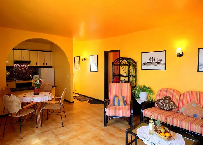 App 5a - Sonniger Balkon, Meerblick, Sehr Ruhig, 5 Min Zum *